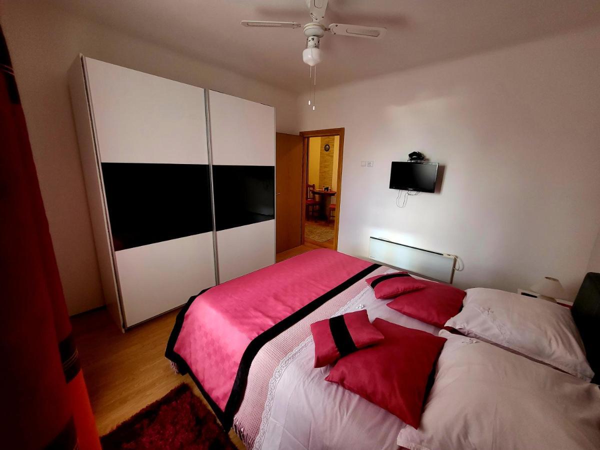 אומיסאליי Apartment Lorna & Igor Zuvic מראה חיצוני תמונה