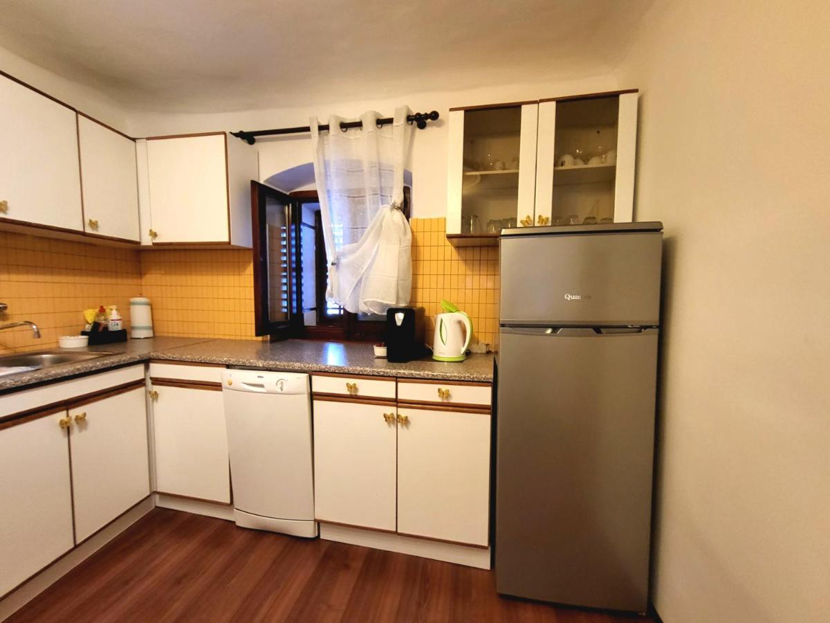 אומיסאליי Apartment Lorna & Igor Zuvic מראה חיצוני תמונה