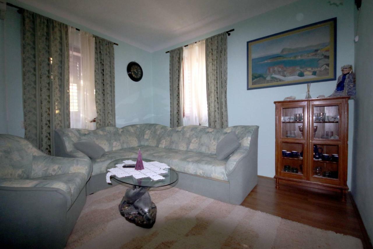 אומיסאליי Apartment Lorna & Igor Zuvic מראה חיצוני תמונה